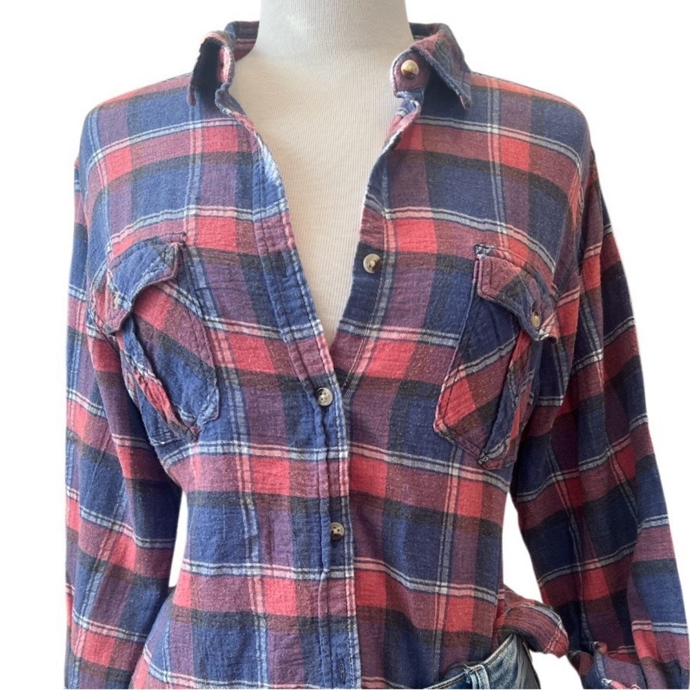 WILD BLUE- Plaid Button-Up Shirt